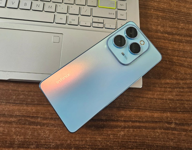 Review Infinix Hot 40: HP Murah Terbaik untuk Pelajar